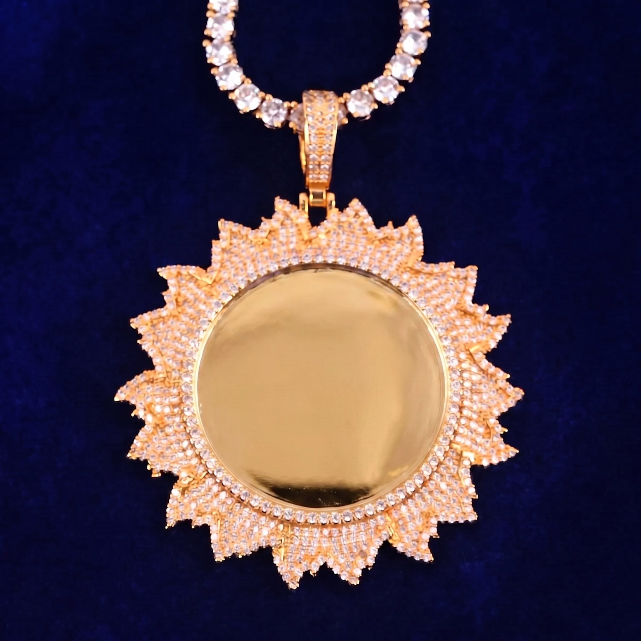 Sunburst Round picture pendant style